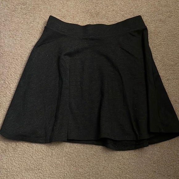 Forever 21 Skate Skirt - Picture 1 of 2